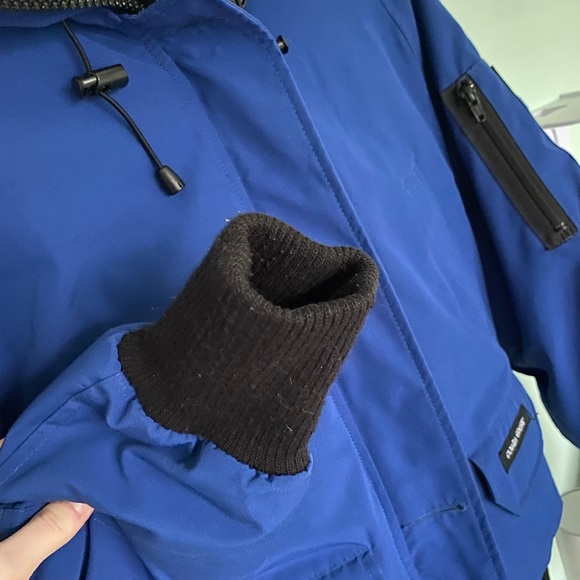 Canada Goose Chilliwack Bomber Size Small - Picture 5 of 9